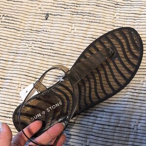 Sun + Stone Women's Black and Clear Sandals